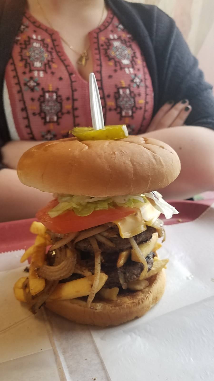 Big Burger | restaurant | 2519 S Madison St, Muncie, IN 47302, USA | 7652122767 OR +1 765-212-2767