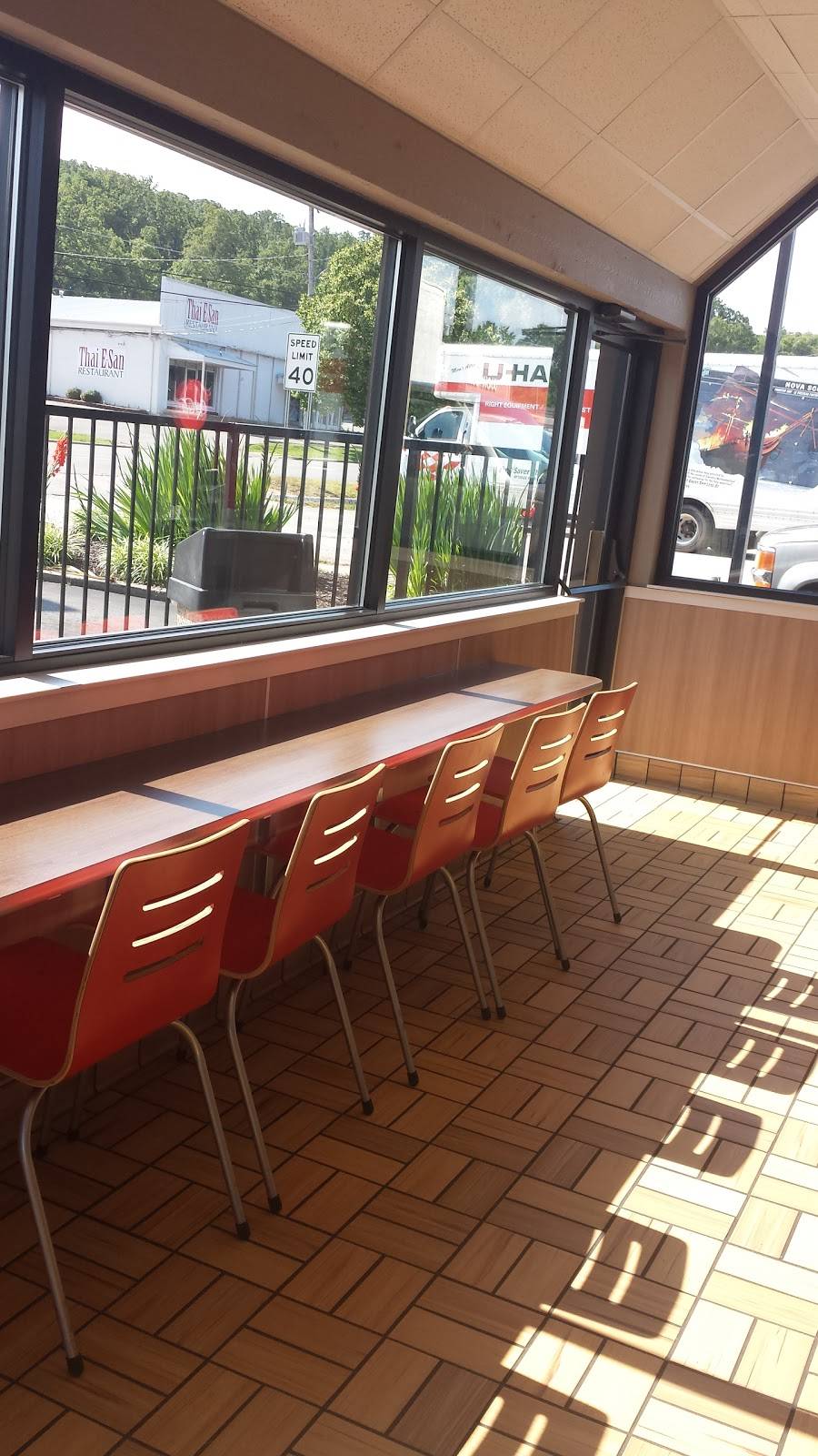 Burger King | restaurant | 2345 N College Ave, Fayetteville, AR 72703, USA | 4794424335 OR +1 479-442-4335