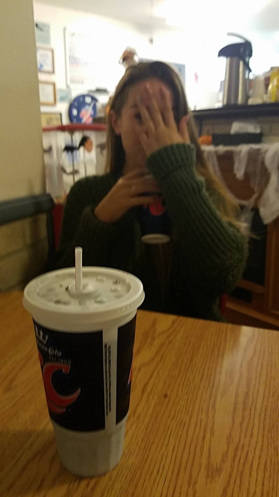 Athens Grill | restaurant | 116 Mill St, Lowell, IN 46356, USA | 2196964700 OR +1 219-696-4700