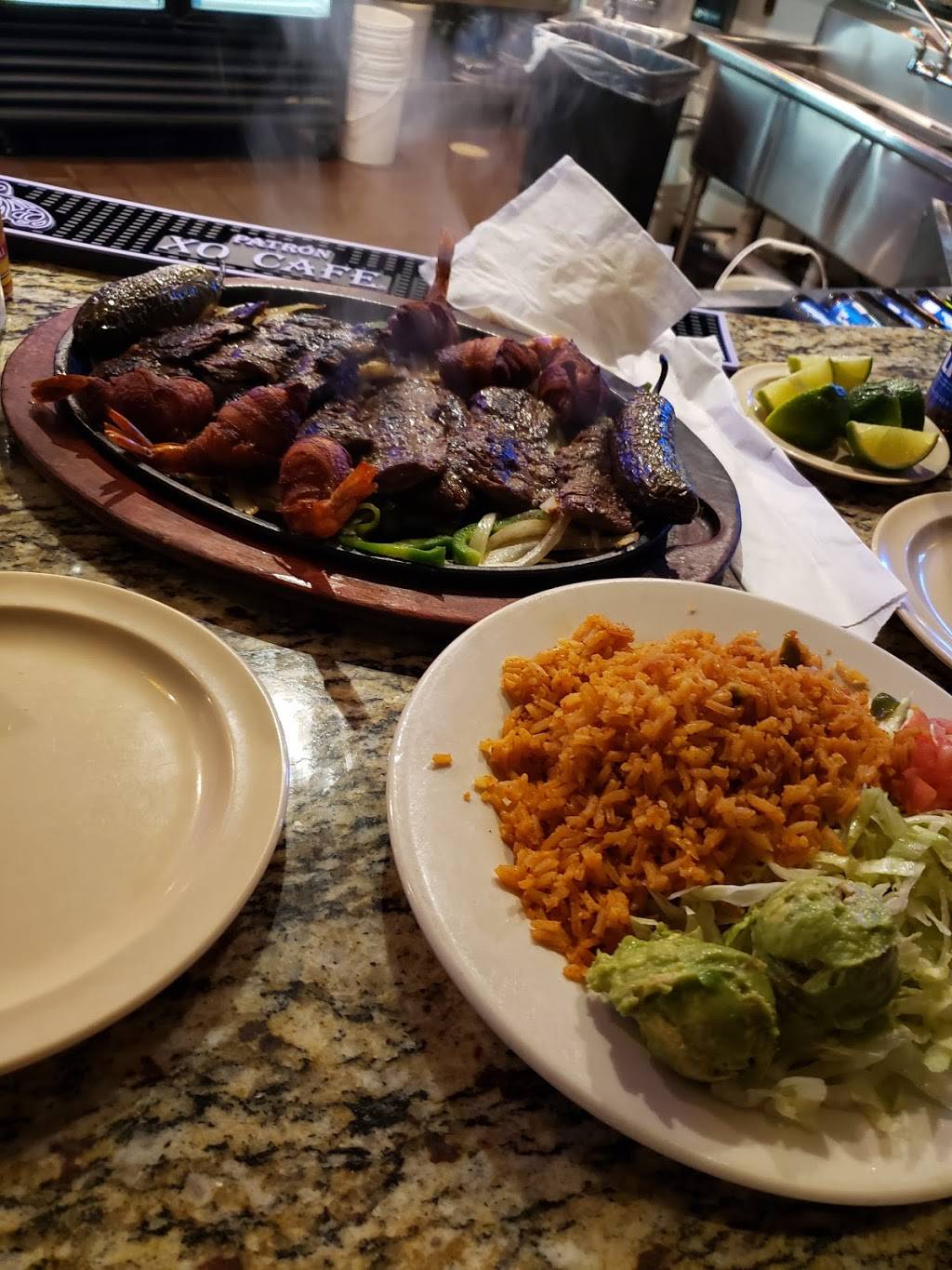 Ostioneria Michoacan | restaurant | 1006 Federal Rd, Houston, TX 77015, USA | 7133304419 OR +1 713-330-4419