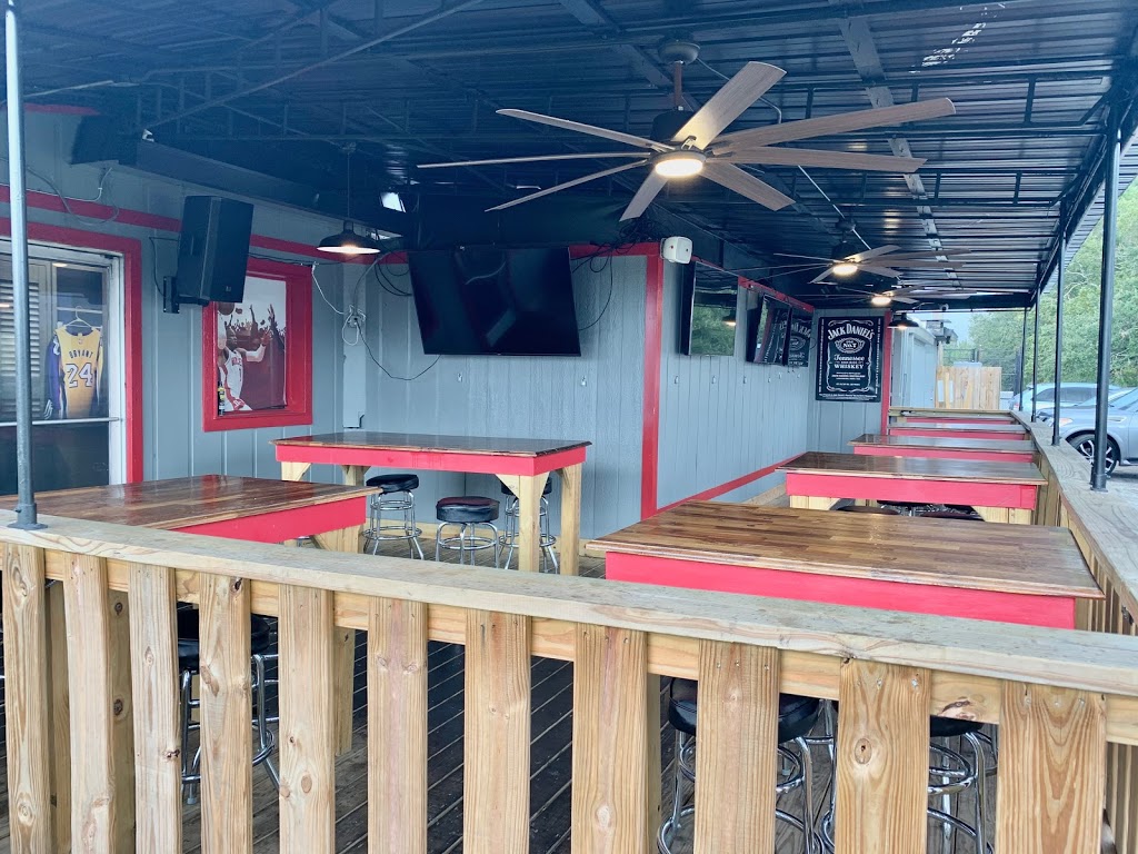 The Stadium Sports Bar and Grille | restaurant | 3156 Airport Blvd, Mobile, AL 36606, USA | 2517256487 OR +1 251-725-6487