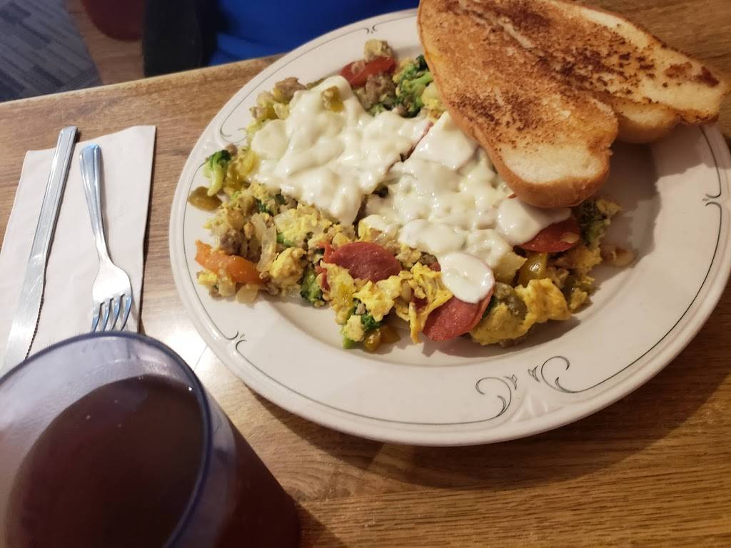 Dees Diner | restaurant | 1900 Brewerton Rd # 4, Mattydale, NY 13211, USA | 3154549961 OR +1 315-454-9961