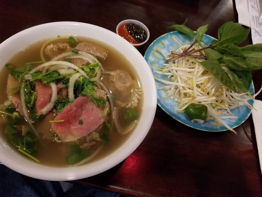 Pho Bistro | restaurant | 8 Pleasant St, Malden, MA 02148, USA | 7813219955 OR +1 781-321-9955