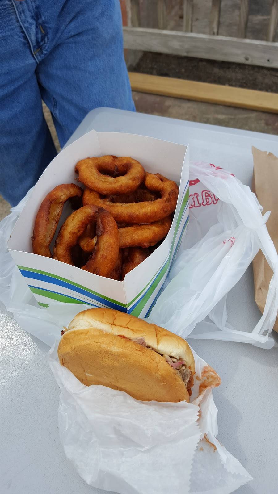 Buddys Bar-B-Que | restaurant | 411 1st St N, Alabaster, AL 35007, USA | 2056636993 OR +1 205-663-6993