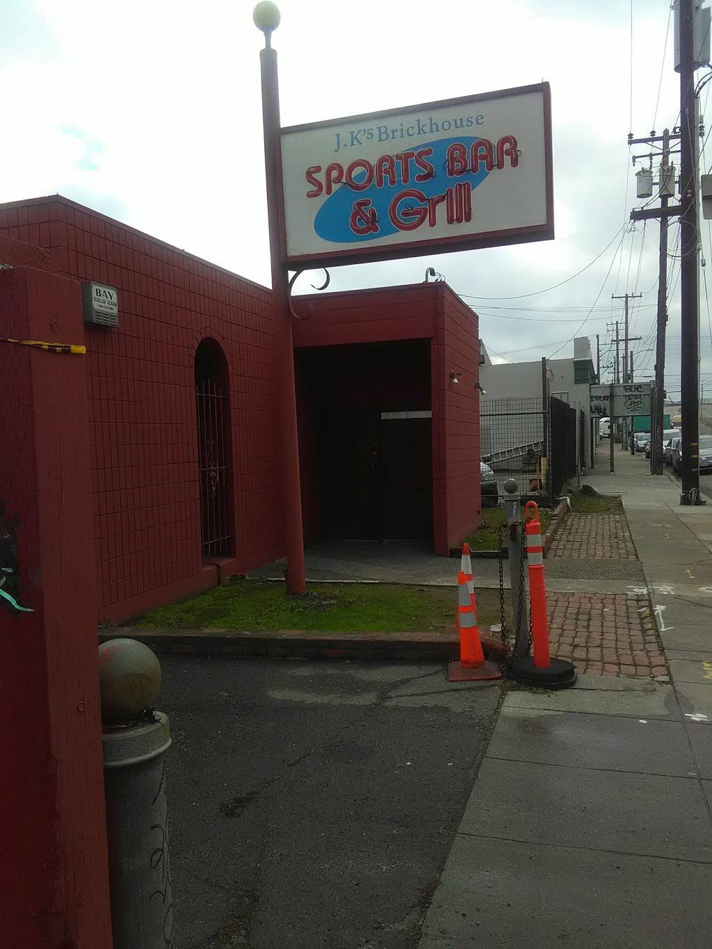 J.Ks Brickhouse Sports Bar & Grill | restaurant | 360 Adeline St, Oakland, CA 94607, USA | 5108325200 OR +1 510-832-5200