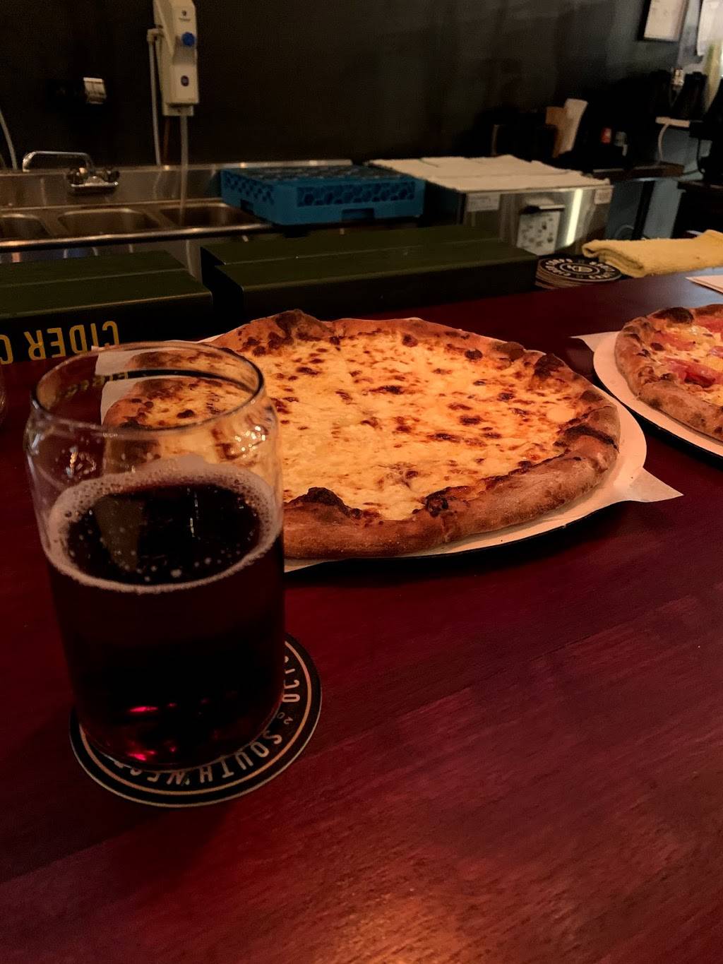 Mykes Pizza | restaurant | 31 S Robson #103, Mesa, AZ 85210, USA | 4806878526 OR +1 480-687-8526