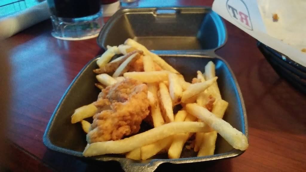 Ruby Tuesday | restaurant | 281 Hogan Blvd, Mill Hall, PA 17751, USA | 5707486563 OR +1 570-748-6563