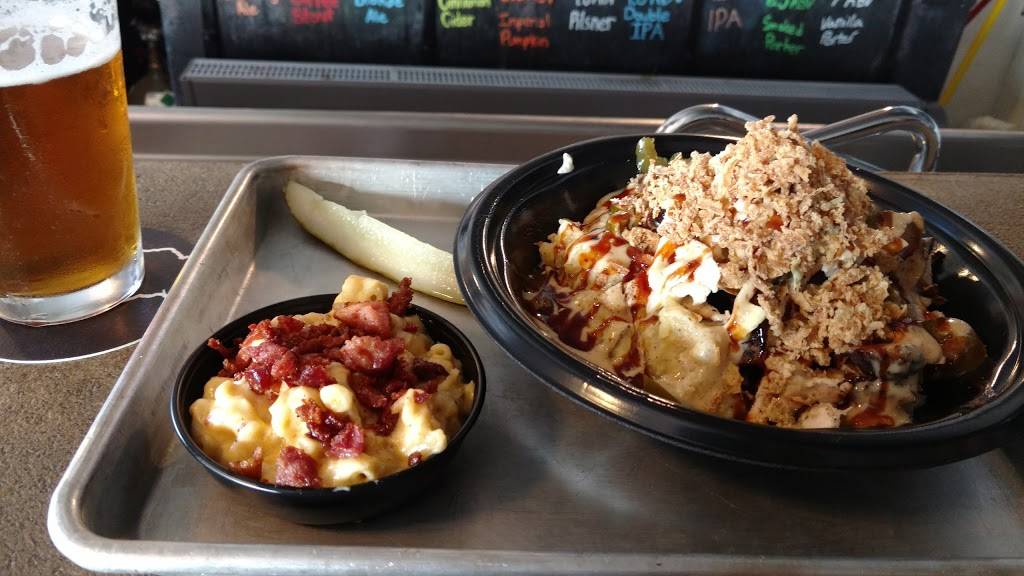 Casual Joes | restaurant | 319 W James St, Whitewater, WI 53190, USA | 2624584751 OR +1 262-458-4751