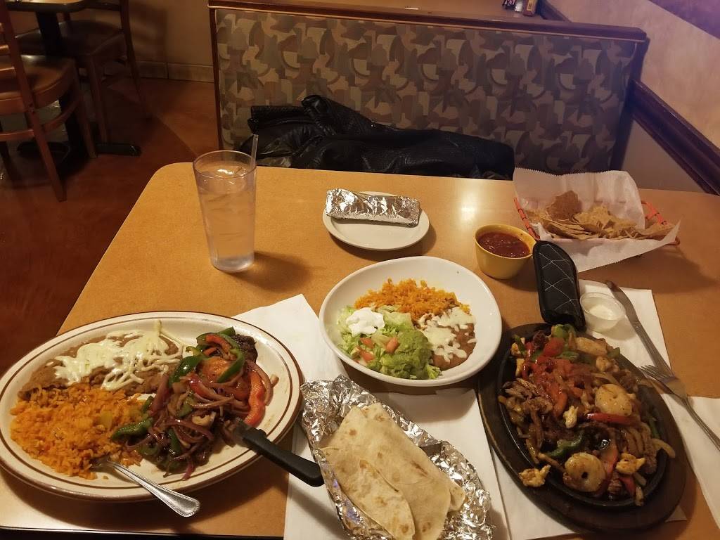 Laredos Restaurant | restaurant | 9797 W Higgins Rd, Rosemont, IL 60018, USA | 8476850673 OR +1 847-685-0673