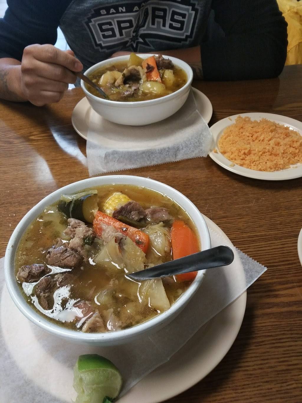 La Tremenda 2 | restaurant | 481 Bluff City Blvd, Elgin, IL 60120, USA | 8479301090 OR +1 847-930-1090