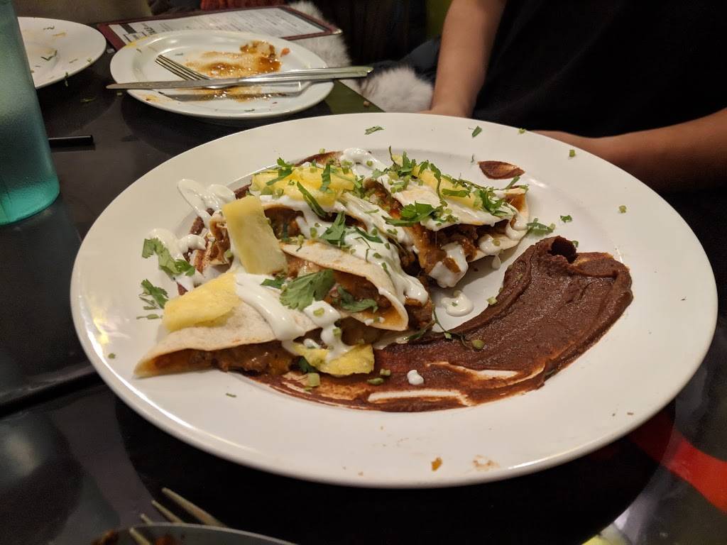 Caifan | restaurant | 67 Rue Beaubien E, Montréal, QC H2S 1R1, Canada | 5149038585 OR +1 514-903-8585