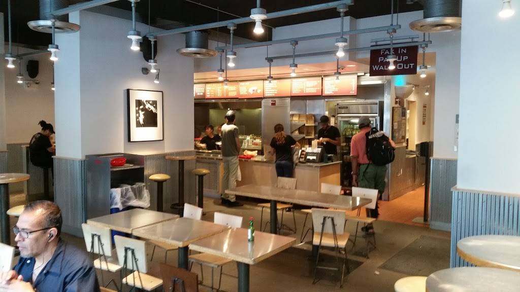 Chipotle Mexican Grill | restaurant | 2843 Broadway, New York, NY 10025, USA | 2122221712 OR +1 212-222-1712