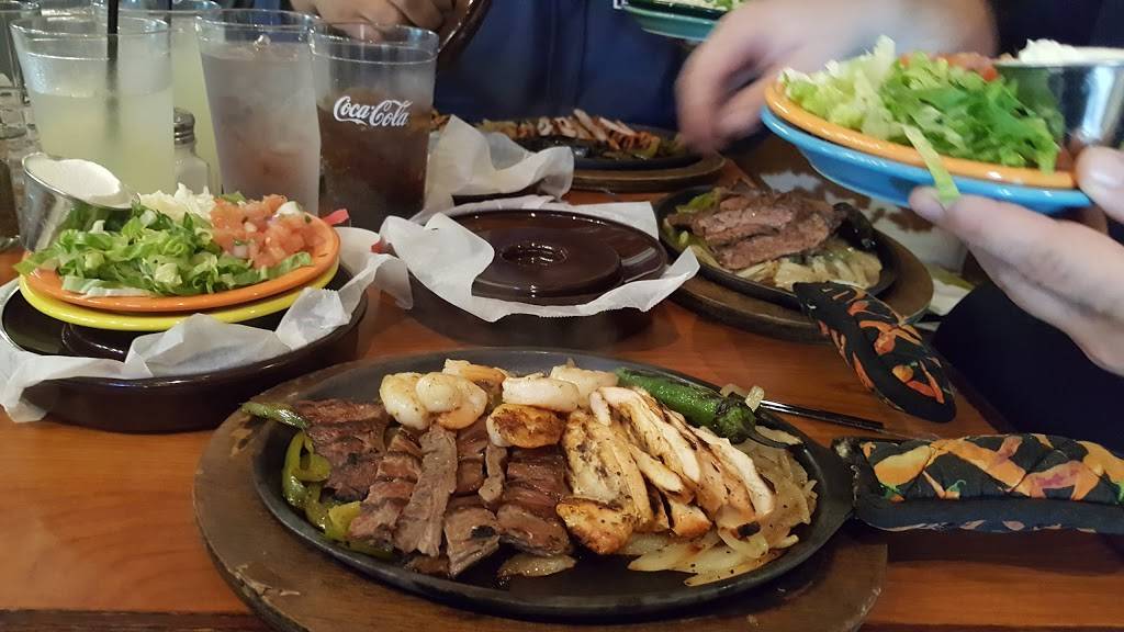 Twisted Taco | restaurant | 3433 Lawrenceville-Suwanee Rd, Suwanee, GA 30024, USA | 6785416675 OR +1 678-541-6675