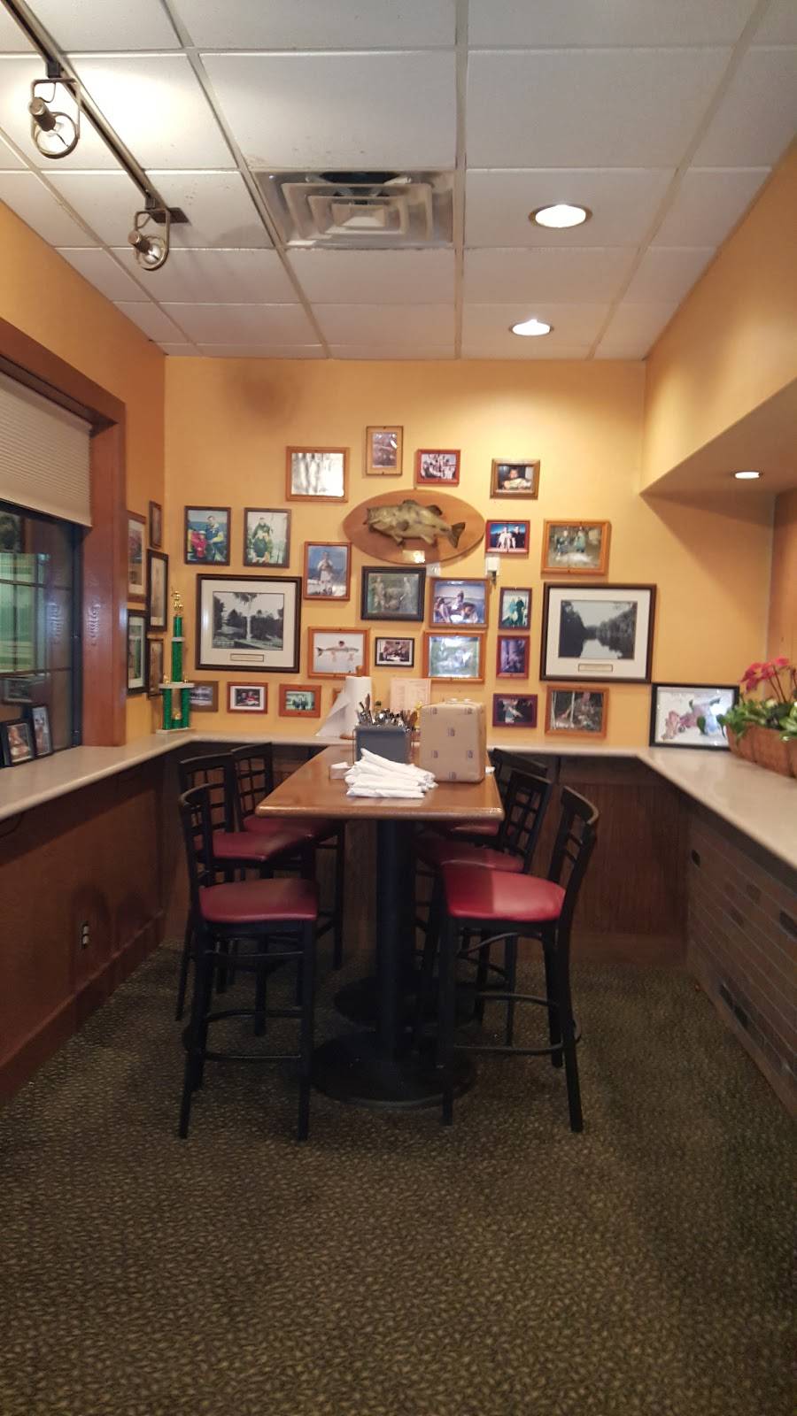 Oakwood Smokehouse & Grill | restaurant | 27745 US-27, Leesburg, FL 34748, USA | 3524354633 OR +1 352-435-4633