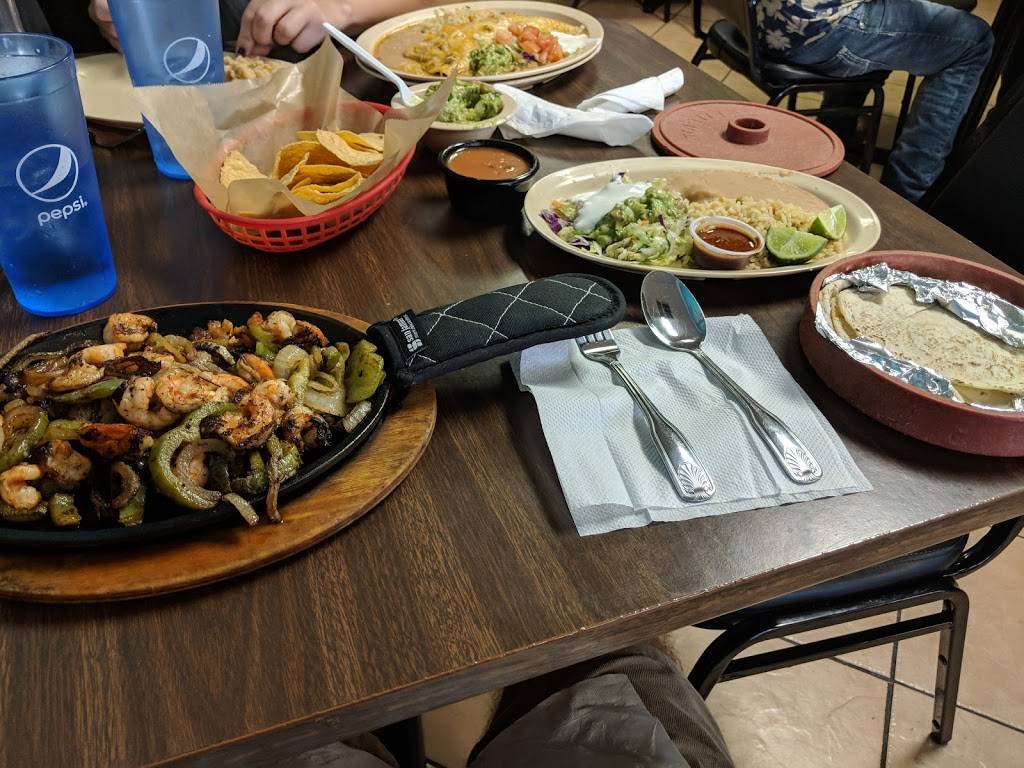 Las Islitas Mexican Restaurant | restaurant | 1550 S Federal Blvd unit a, Denver, CO 80219, USA | 3039368280 OR +1 303-936-8280