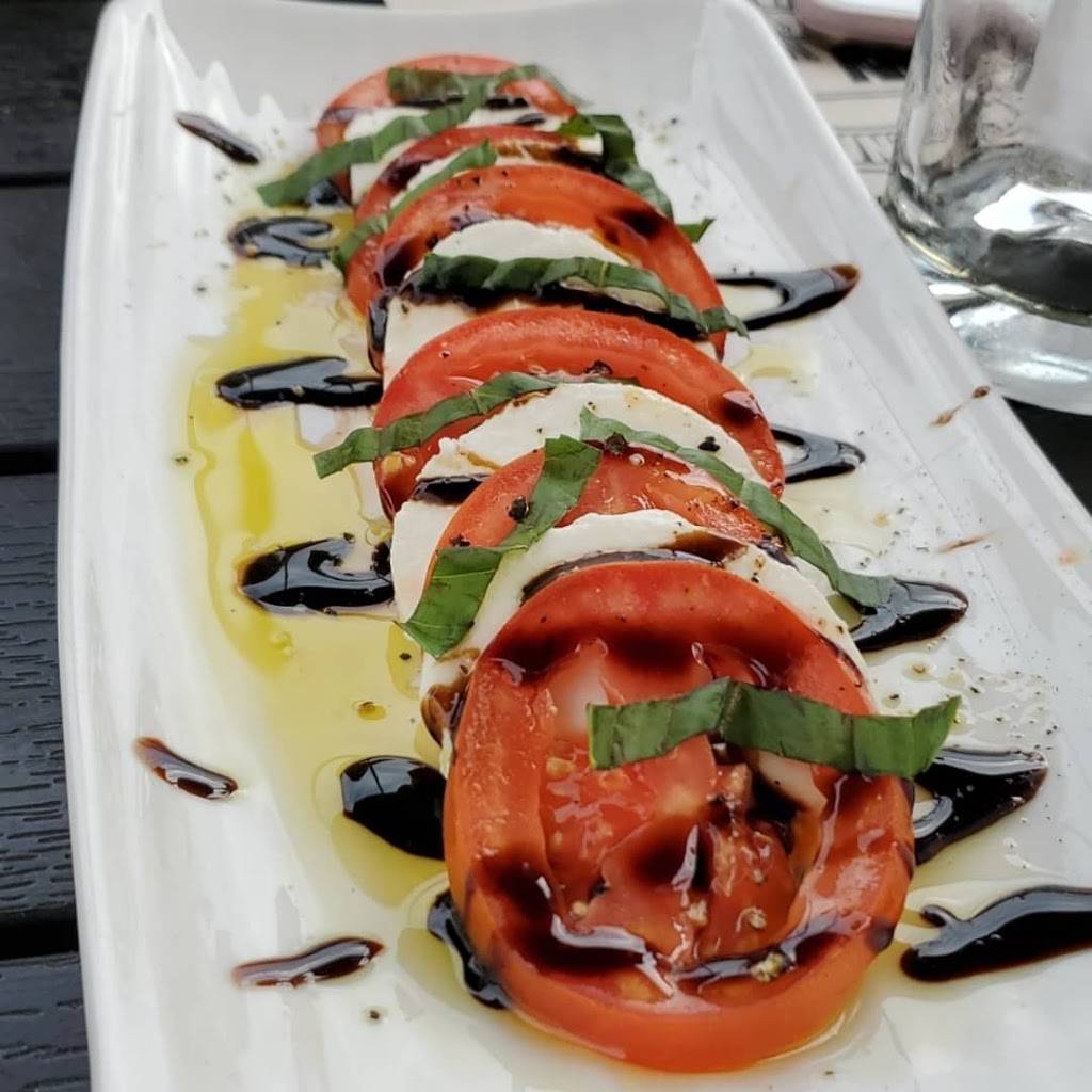 BrewWall | restaurant | 3161 Heritage Center Dr, Copley, OH 44321, USA | 3305766880 OR +1 330-576-6880