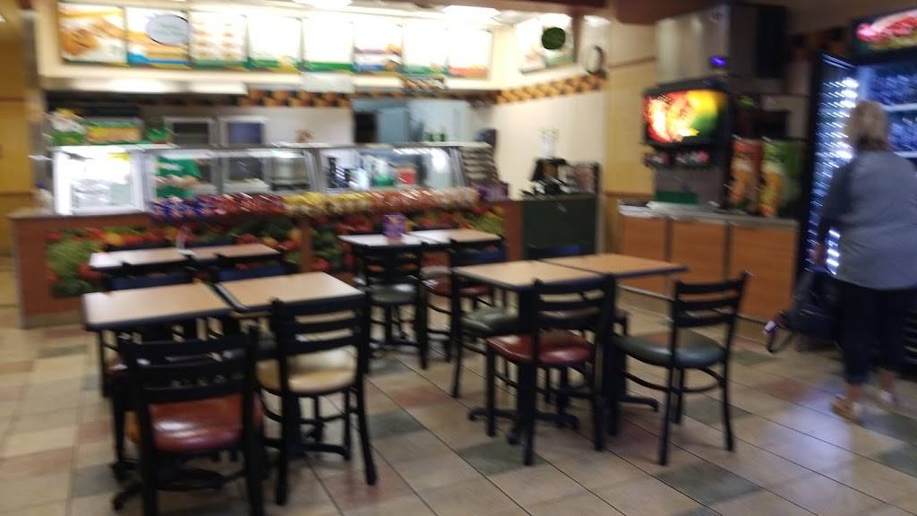 Subway | restaurant | 118 W Stetson Ave, Hemet, CA 92543, USA | 9519298533 OR +1 951-929-8533