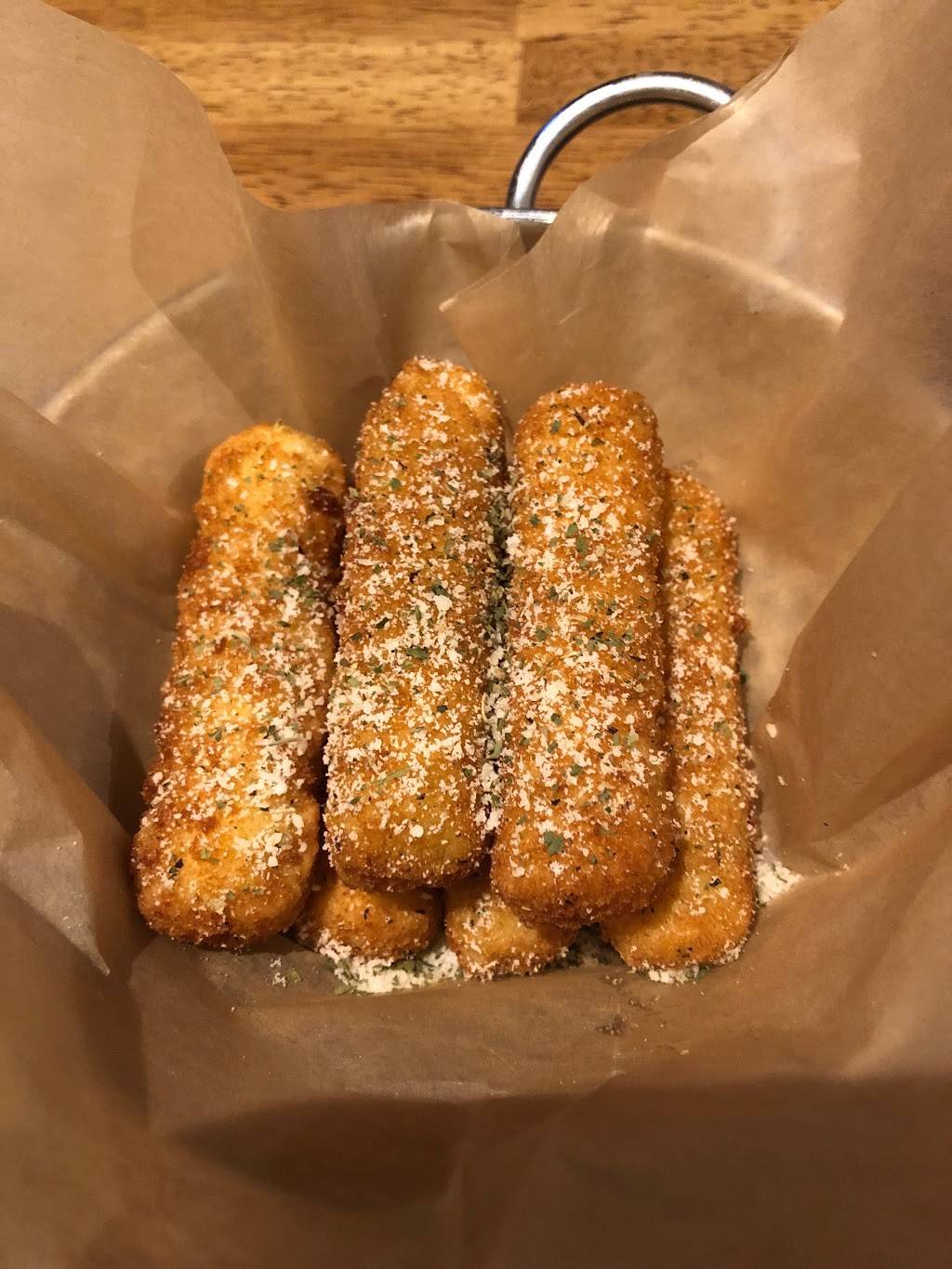 Chicken University | restaurant | 2621 W Orangethorpe Ave, Fullerton, CA 92833, USA | 7145193400 OR +1 714-519-3400