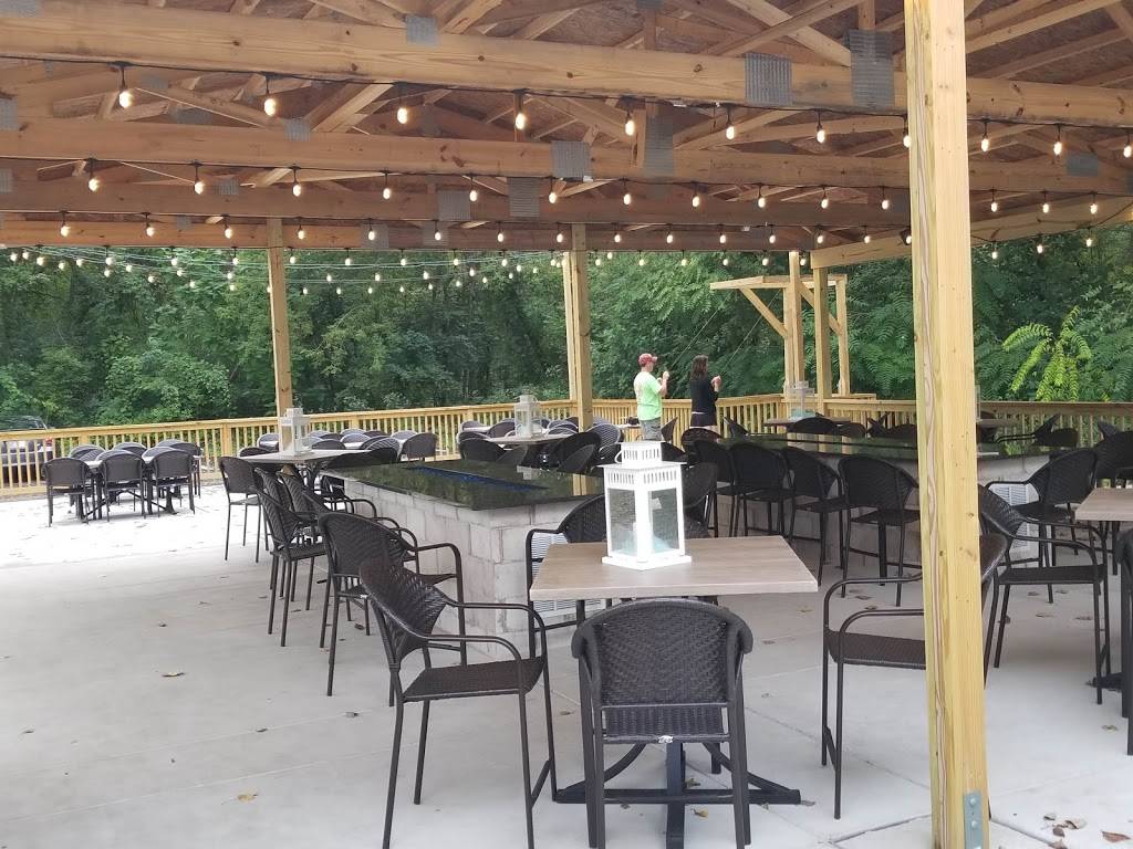 Shipwreck Bar & Grill | restaurant | 840 S Broad St, Griffith, IN 46319, USA | 2195138342 OR +1 219-513-8342