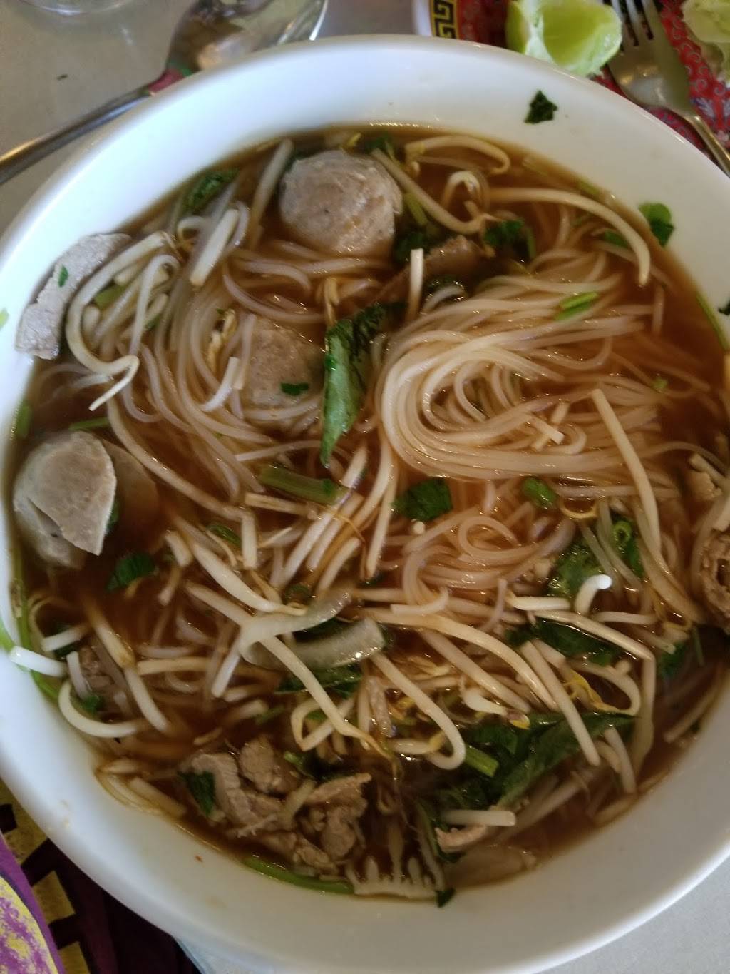 Cafe Fuzion | restaurant | 1240 E 14th St, Des Moines, IA 50316, USA | 5152628488 OR +1 515-262-8488