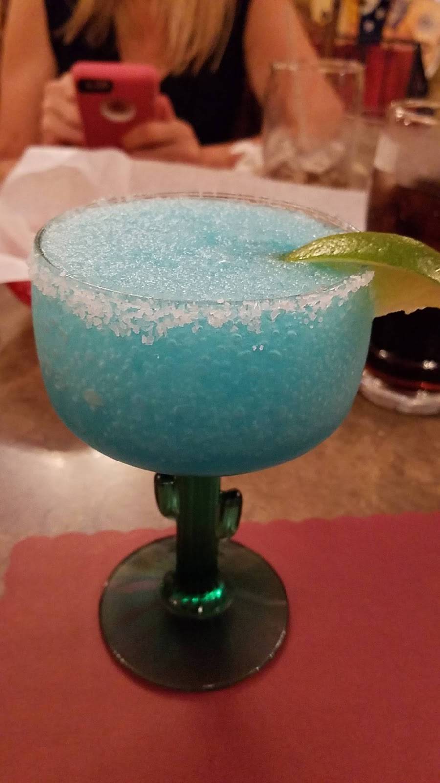 El Barrio Restaurant | restaurant | 1122 N Diamond Lake Rd, Mundelein, IL 60060, USA | 8475660475 OR +1 847-566-0475