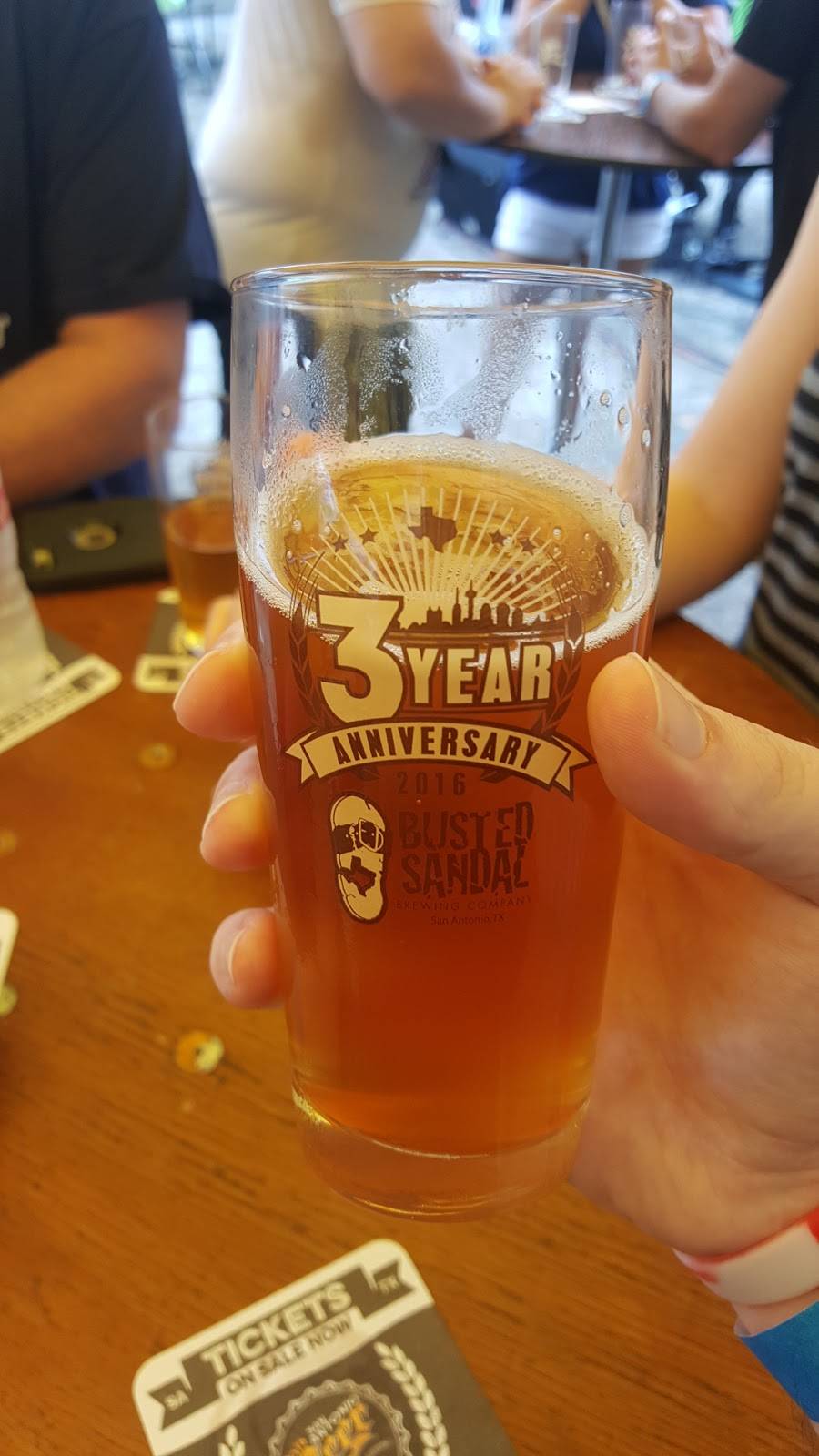 Busted Sandal Brewing Company | restaurant | 7114 Oaklawn Dr, San Antonio, TX 78229, USA | 2108721486 OR +1 210-872-1486