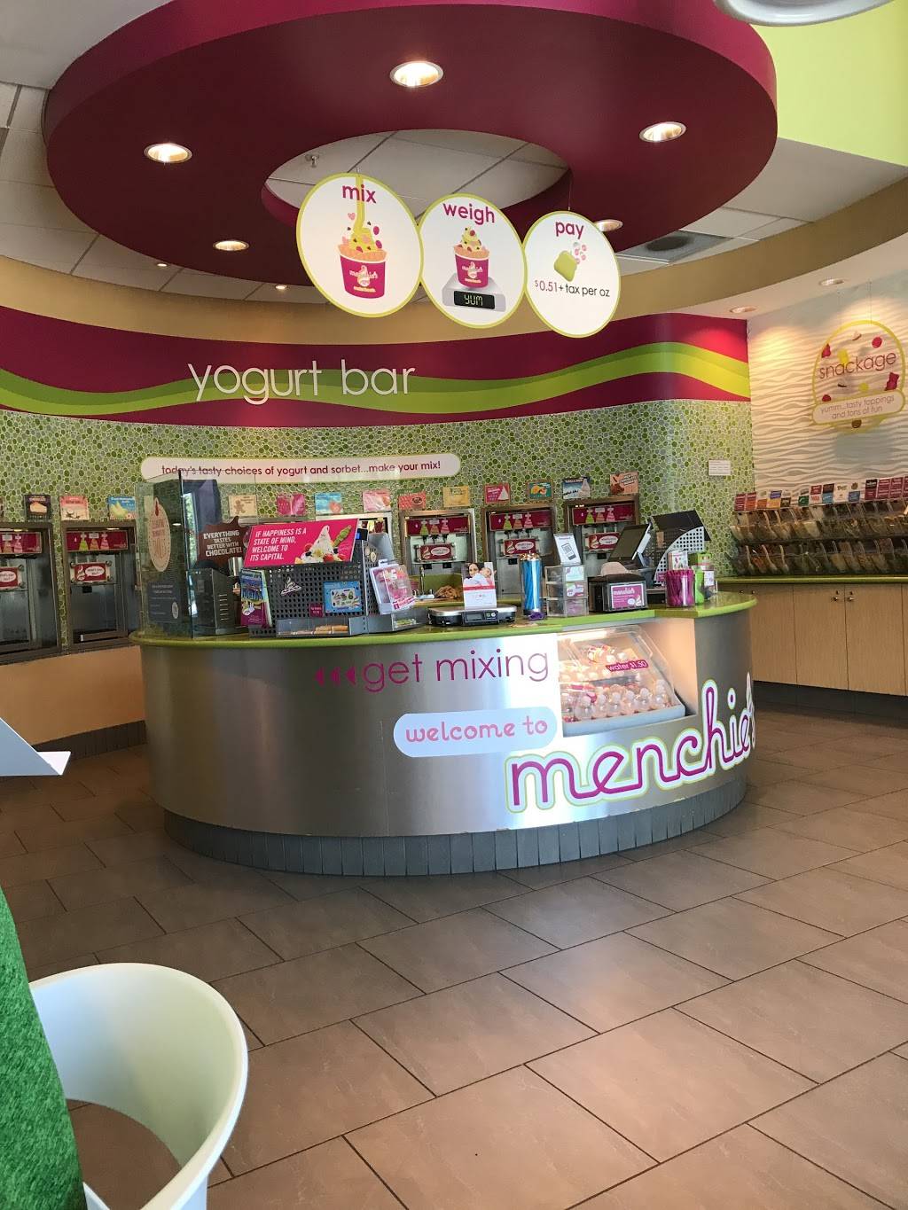 Menchies Frozen Yogurt | bakery | 4825 EP True Pkwy, West Des Moines, IA 50265, USA | 5152237800 OR +1 515-223-7800