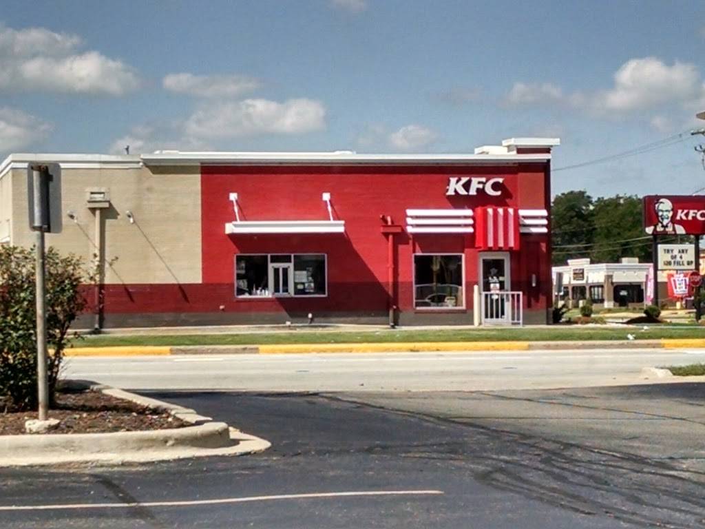 KFC | restaurant | 1195 E Oakton St, Des Plaines, IL 60018, USA | 8472963796 OR +1 847-296-3796