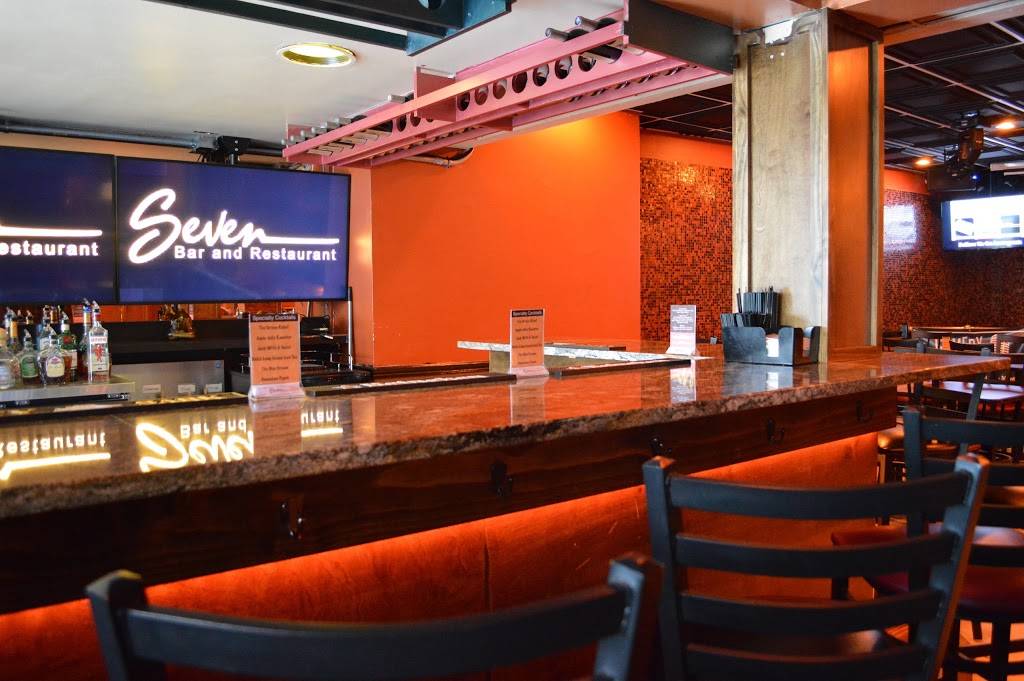 Seven Bar and Restaurant | night club | 400 E Randolph St, Chicago, IL 60601, USA | 3128569526 OR +1 312-856-9526
