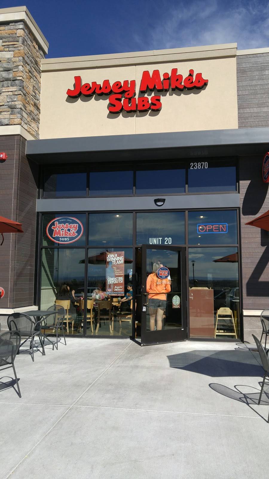 Jersey Mikes Subs | restaurant | 23870 E Smoky Hill Rd #20, Aurora, CO 80016, USA | 7206302482 OR +1 720-630-2482