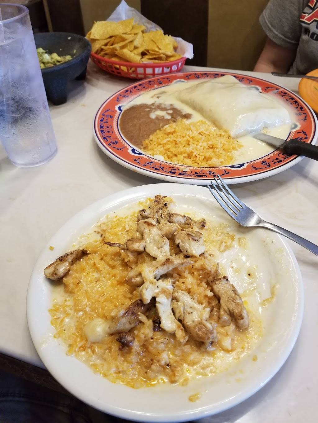 El Ranchito | restaurant | 227 N Church Ave, Henderson, TN 38340, USA | 7319897373 OR +1 731-989-7373