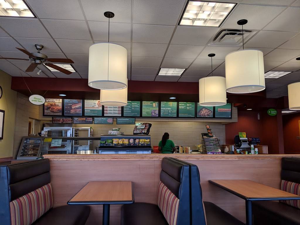 Subway | restaurant | 9641 Olive Blvd, St. Louis, MO 63132, USA | 3149977827 OR +1 314-997-7827