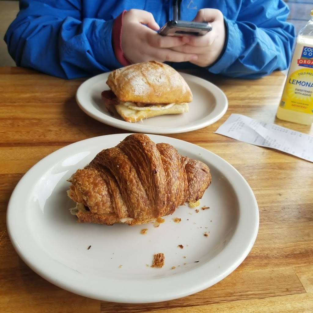 Grand Central Bakery | bakery | 626 SW 152nd St, Burien, WA 98166, USA | 2064361065 OR +1 206-436-1065