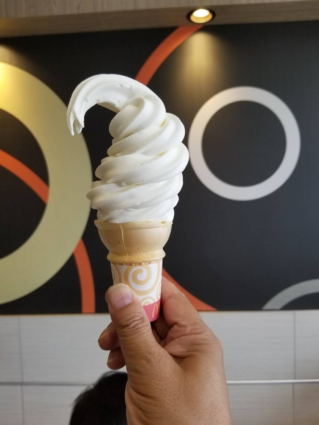 McDonalds | cafe | 98 Danforth Ave, Toronto, ON M4K 1N2, Canada | 4164612900 OR +1 416-461-2900