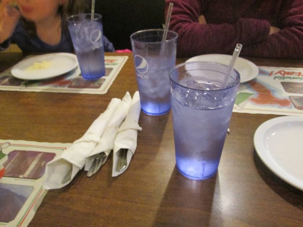 Sams La Roma Pizza House | restaurant | 103 E Exchange St, Geneseo, IL 61254, USA | 3099442285 OR +1 309-944-2285