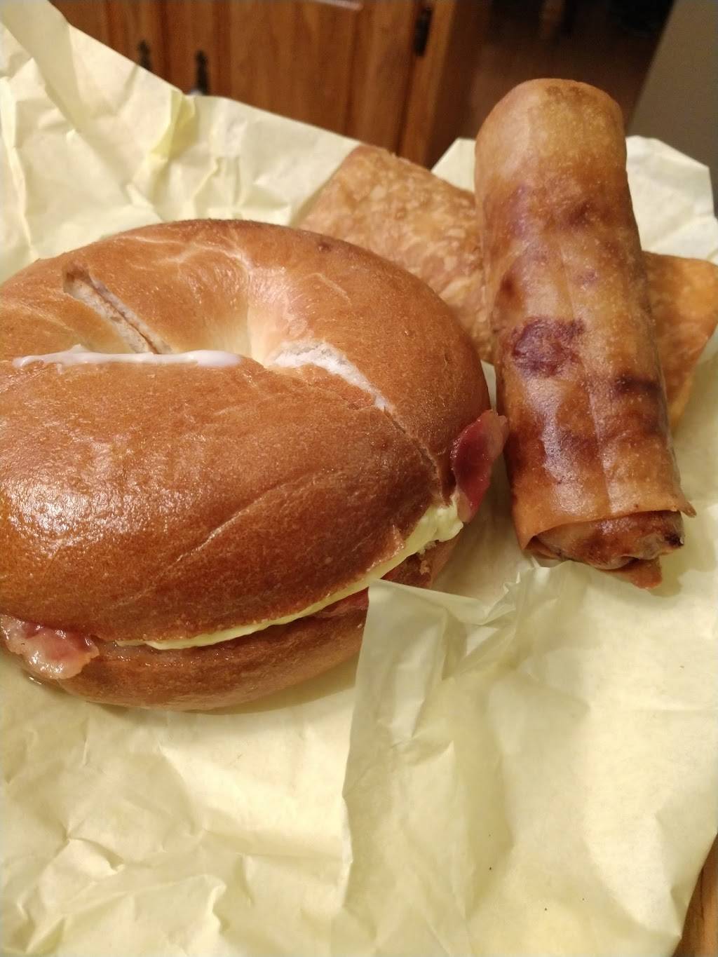 Super Donut | restaurant | 193-B Welburn Ave, Gilroy, CA 95020, USA | 4088480859 OR +1 408-848-0859