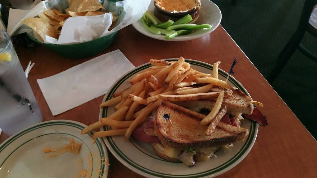 Archie Moores Bar & Restaurant | restaurant | 15 Factory Ln, Milford, CT 06460, USA | 2038765088 OR +1 203-876-5088