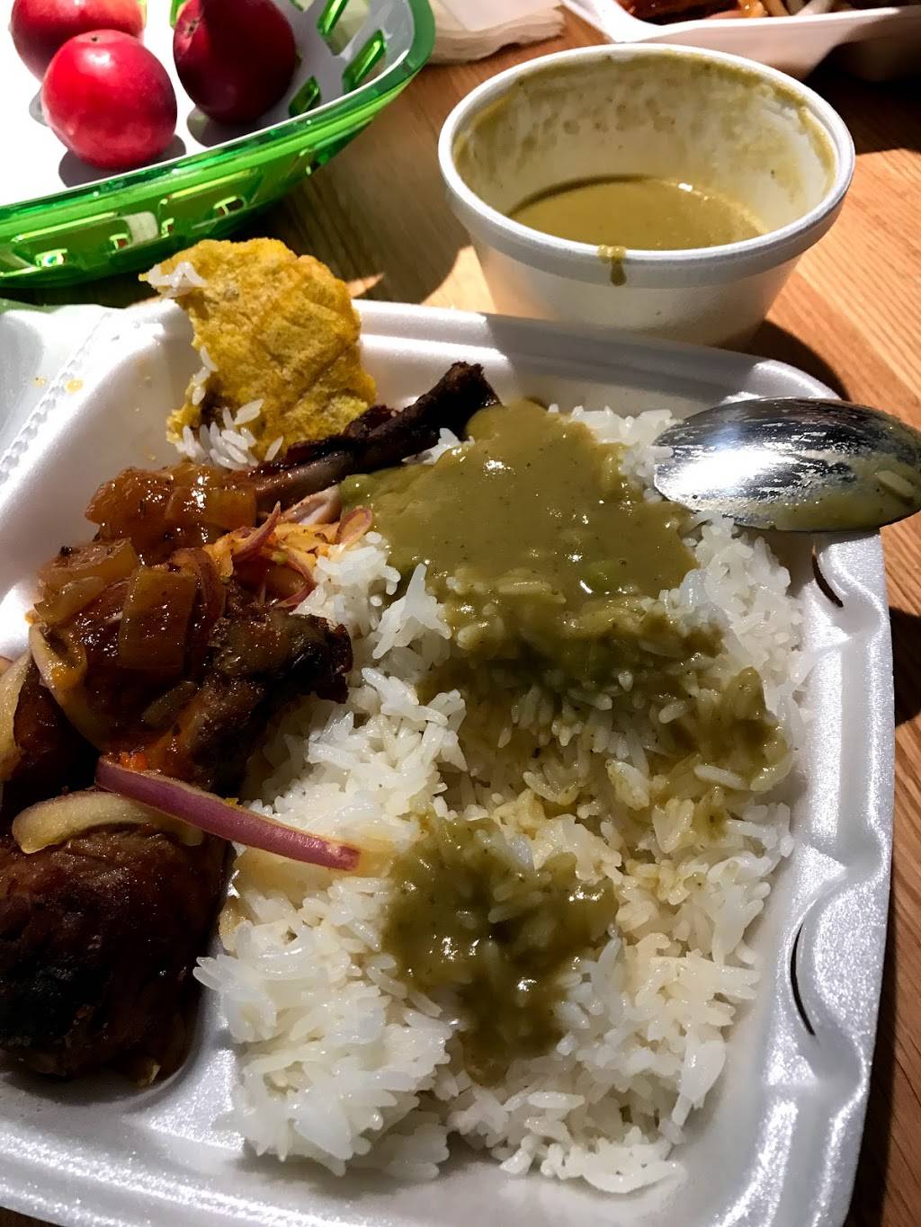 Casse-Croute La Belle Anne | restaurant | 9135 Boulevard Saint-Michel, Montréal, QC H1Z 4H1, Canada | 5143293030 OR +1 514-329-3030