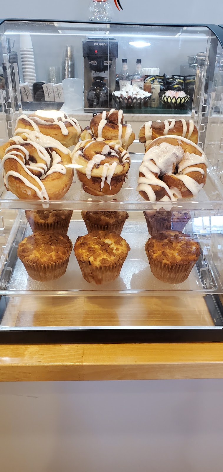 The Confection Connection Cafe and Bakery | restaurant | 1917 Melody Ln, Greenfield, IN 46140, USA | 3173182031 OR +1 317-318-2031