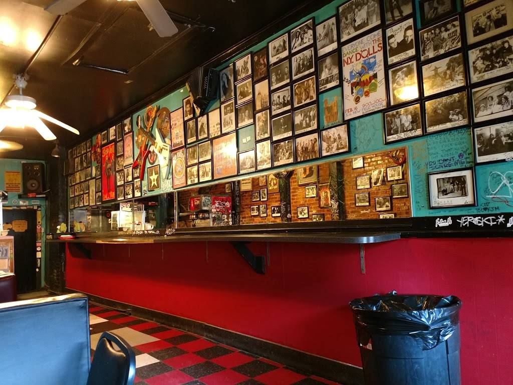 Rockits Famous Pizza | restaurant | 222 N Walnut St, Bloomington, IN 47404, USA | 8123367625 OR +1 812-336-7625