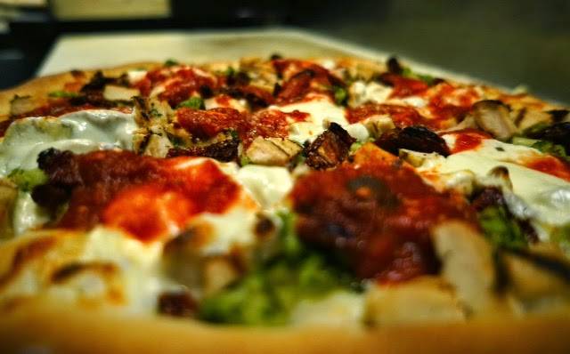 Bellagio Pizzeria Restaurant & Catering | restaurant | 211 Airport Plaza Blvd, Farmingdale, NY 11735, USA | 6317778282 OR +1 631-777-8282