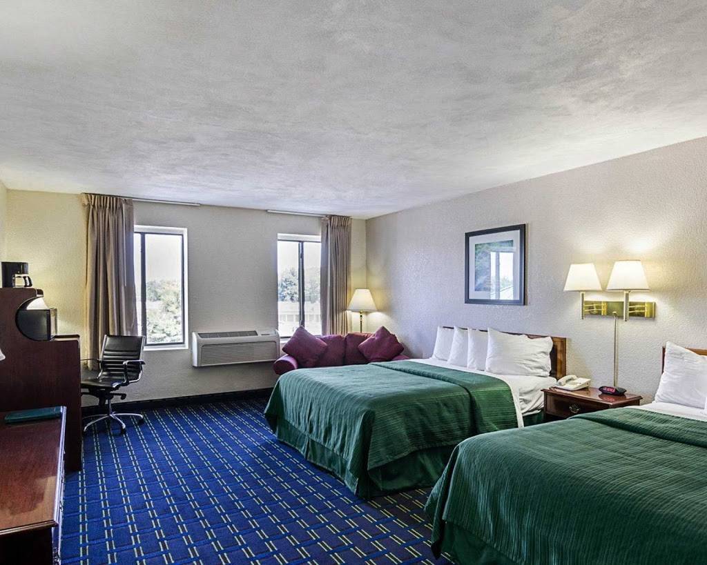 Quality Inn | restaurant | 640 W Broad St, Waynesboro, VA 22980, USA | 5409421171 OR +1 540-942-1171