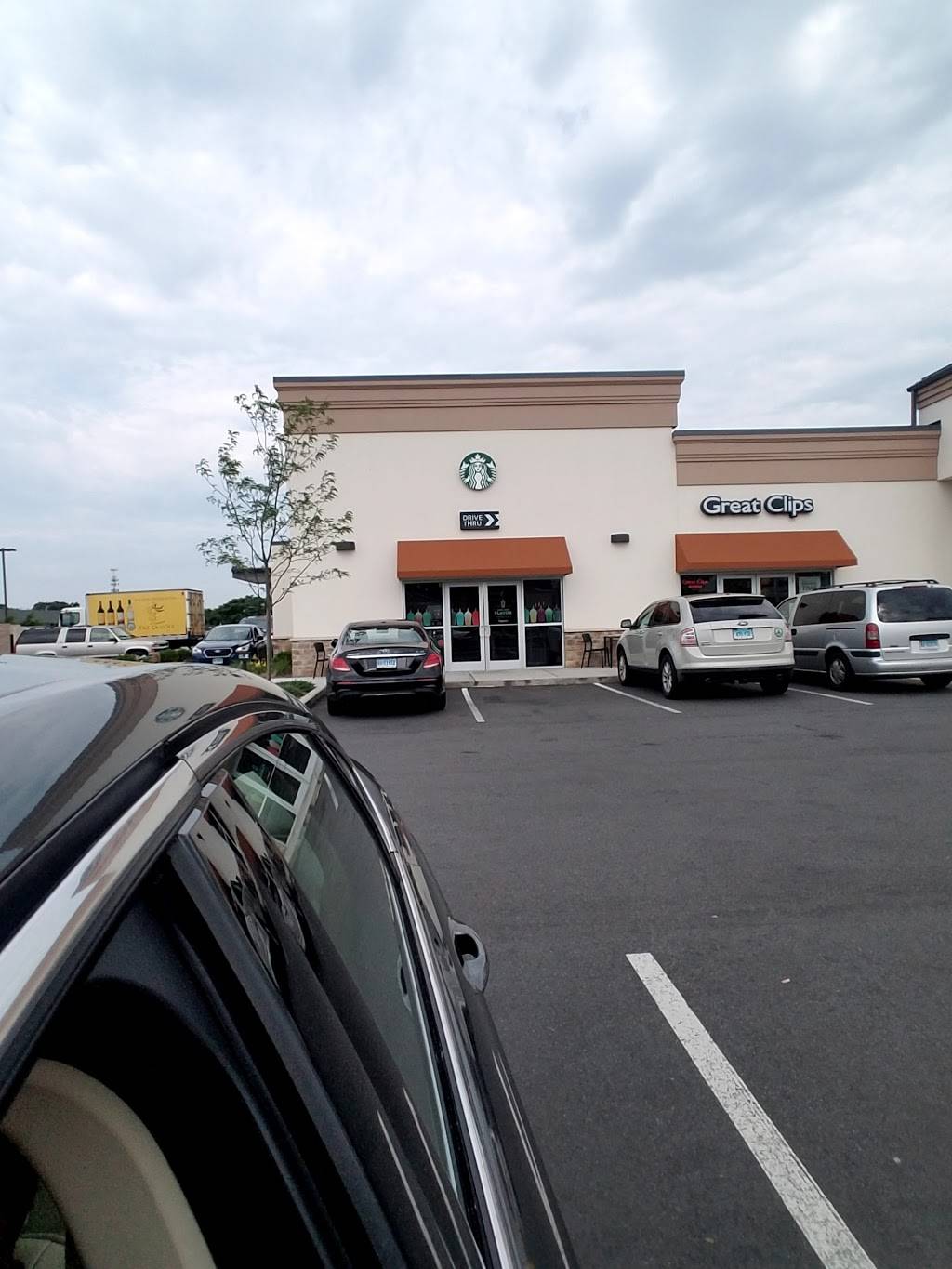 Starbucks | cafe | 893 N Colony Rd A, Wallingford, CT 06492, USA | 2036877883 OR +1 203-687-7883