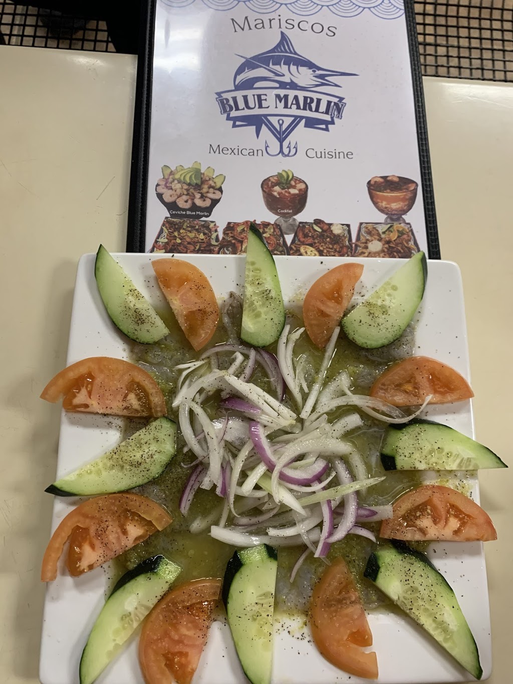 Mariscos Blue Marlin Mexican Cuisine | restaurant | 3207 S Halsted St, Chicago, IL 60608, USA | 3128889968 OR +1 312-888-9968