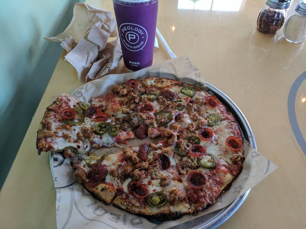 Pieology Pizzeria | restaurant | 2092 N Bellflower Blvd, Long Beach, CA 90815, USA | 5624305890 OR +1 562-430-5890