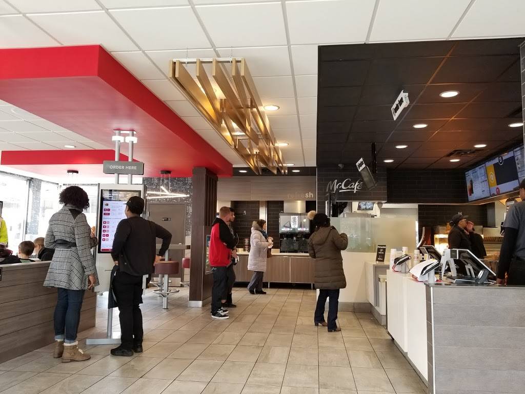 McDonalds | cafe | 652 Meeker Ave, Brooklyn, NY 11222, USA | 7184866195 OR +1 718-486-6195