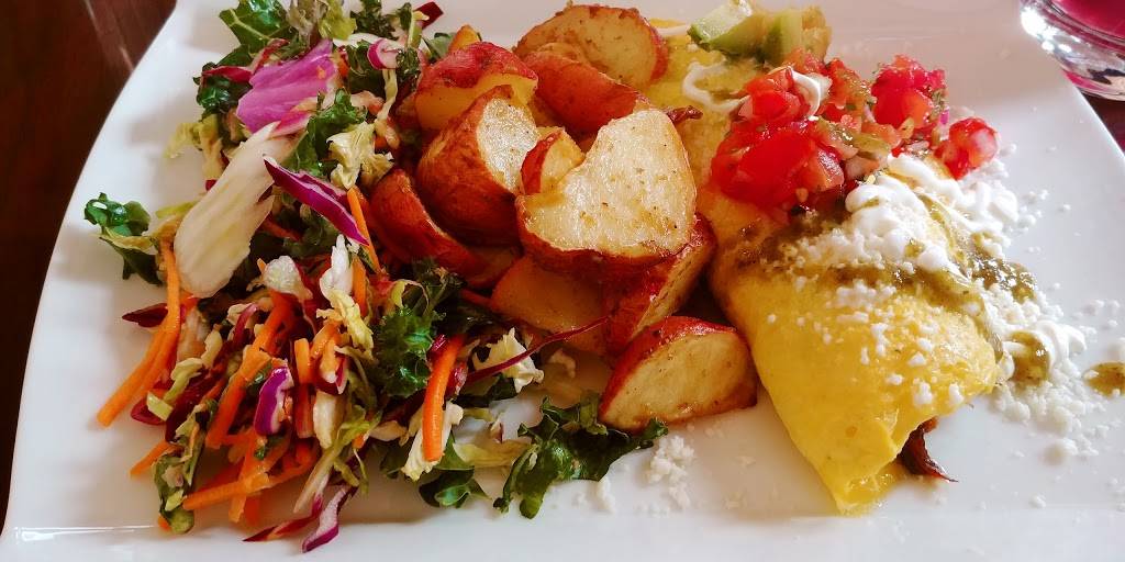 Yolqueria | restaurant | 1910, 401 Commercial St, Provincetown, MA 02657, USA | 5084870600 OR +1 508-487-0600