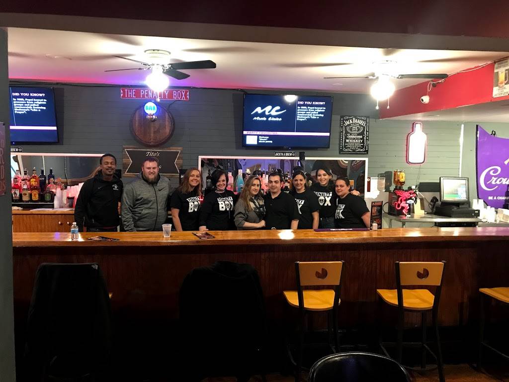 Penalty Box Bar & Grill | restaurant | 1419 4th St, Charleston, IL 61920, USA | 2175084192 OR +1 217-508-4192
