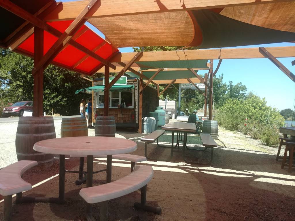 Dinky Diner | restaurant | 36339-36343 S River Rd, Clarksburg, CA 95612, USA | 9168015493 OR +1 916-801-5493