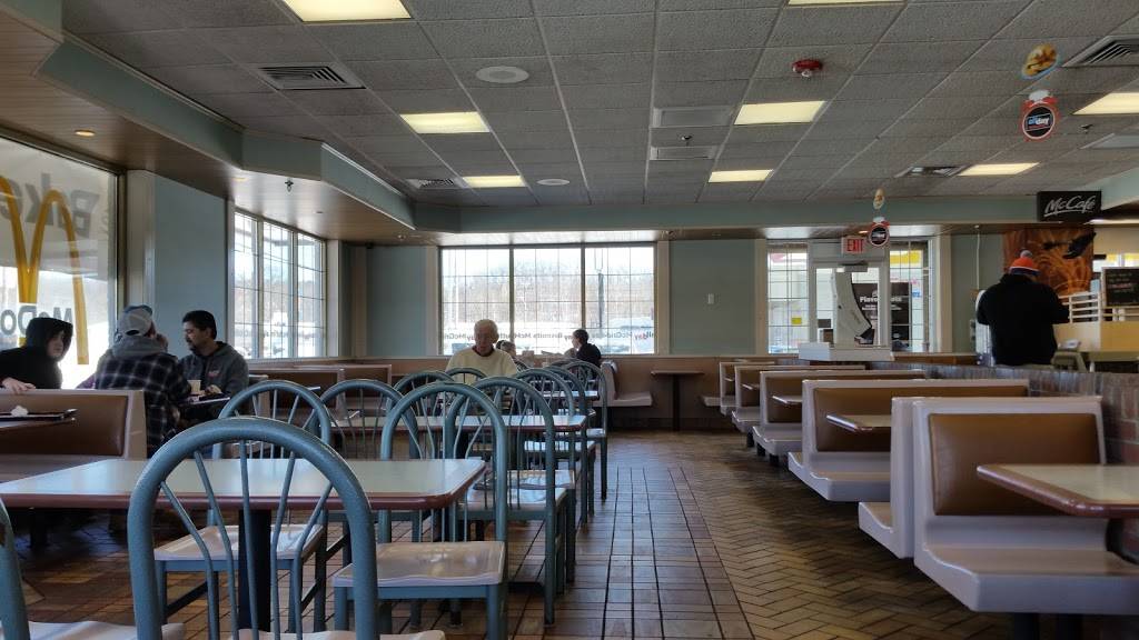 McDonalds | cafe | 247 Mill St, Leominster, MA 01453, USA | 9785349706 OR +1 978-534-9706